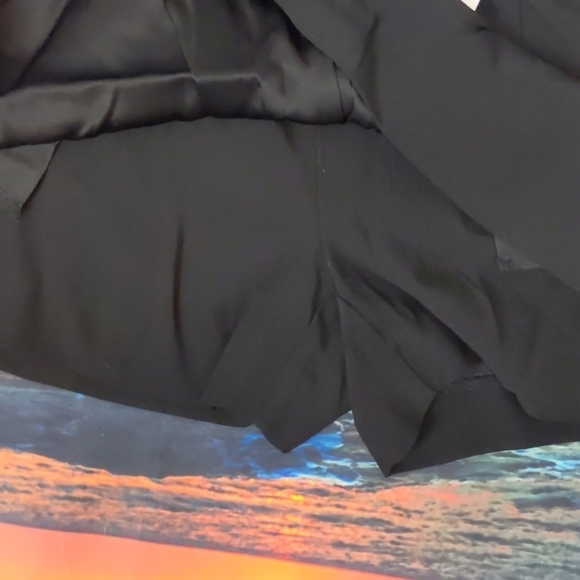 LOFT Black Dress Skort Size 00 - Picture 3 of 4